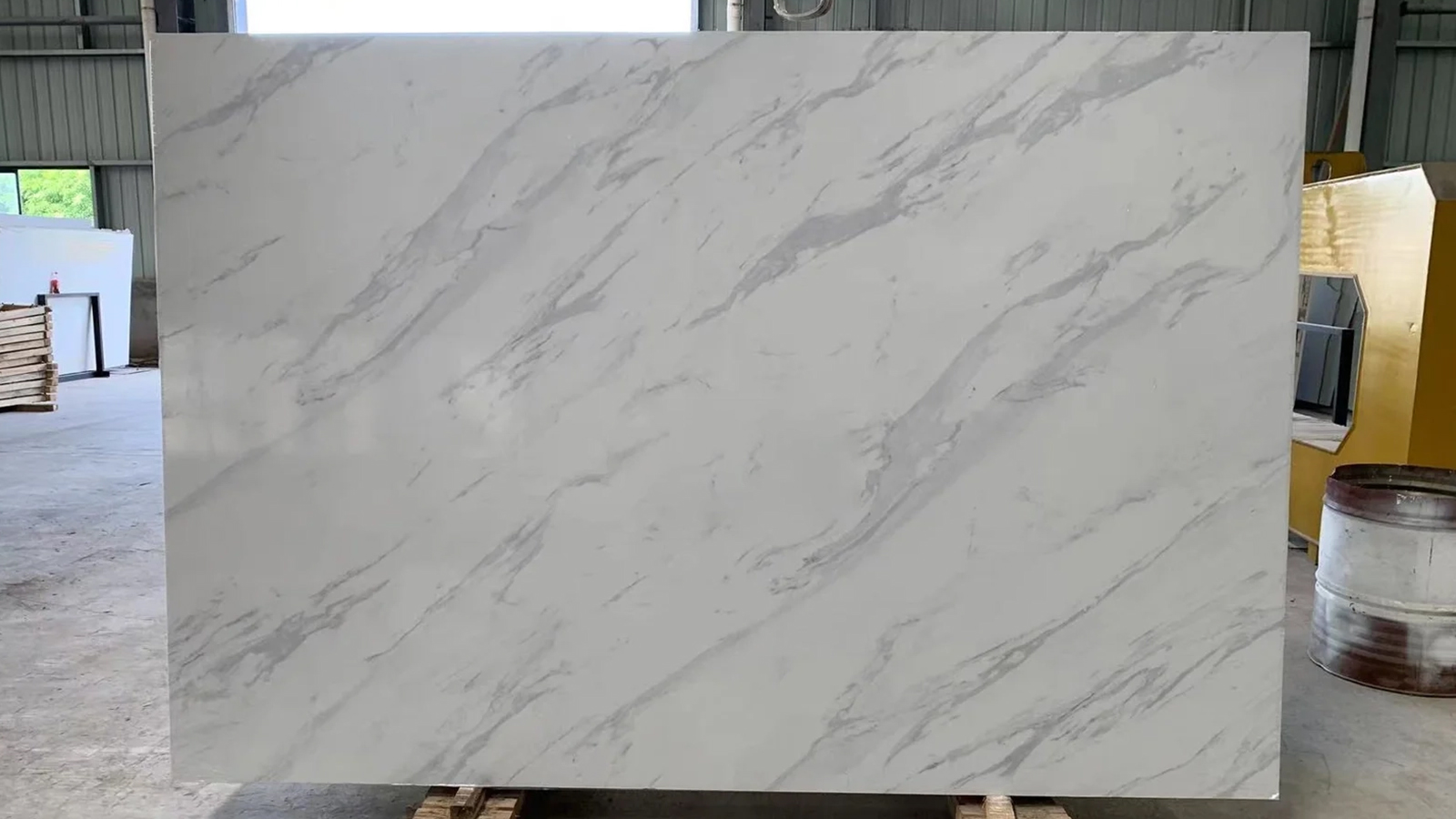 Modern Minimalist Artifical Stone | Subtle Grey Line Quartz Stone Slab for Bathroom Vanity & Wall Panels