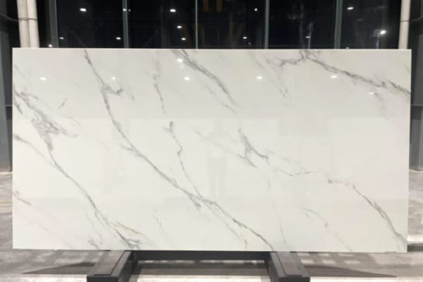 Statuario Nano Stone Slab – White Marble-Look with Striking Grey Veins