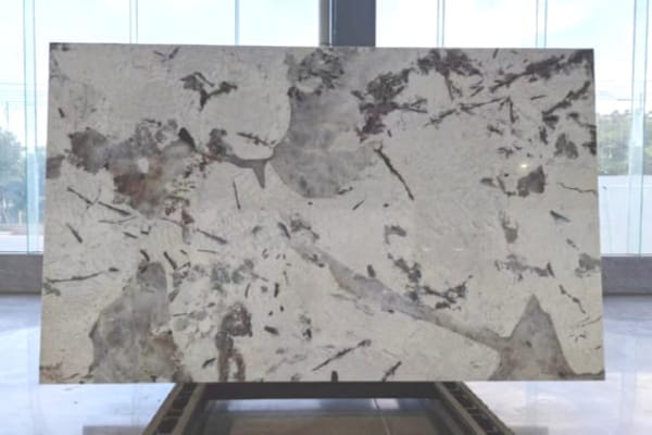 Mineral White Nano Stone Slab – Artistic Marble-Look Surface for Interiors