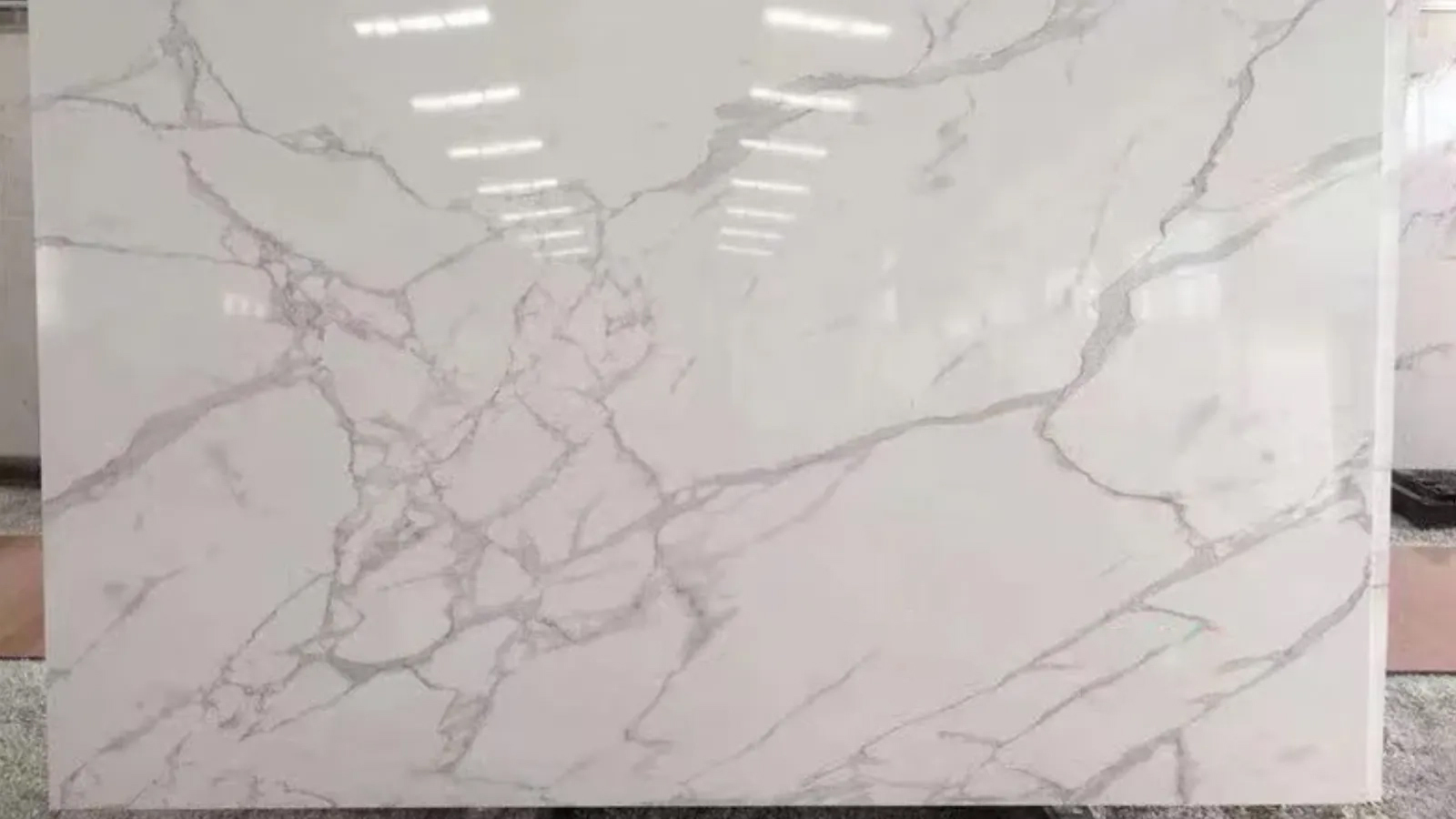 Statuario White Artificial Stone Slab – Quartz with Elegant Gray Veins