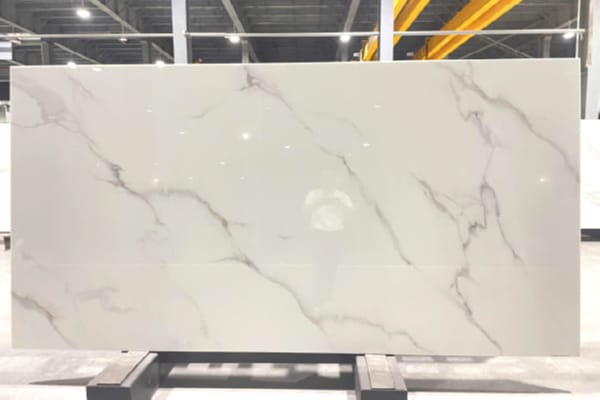 Carrara Nano Stone Slab – White Marble-Look with Subtle Grey Veins