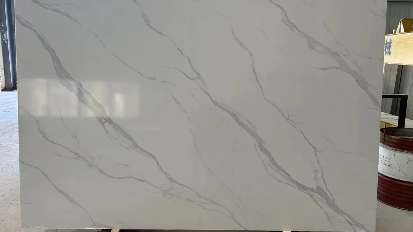 Natural Stone Style Artifical Stone | Irregular Veined Quartz Stone Slab for Bathroom Vanity & Wall Panels